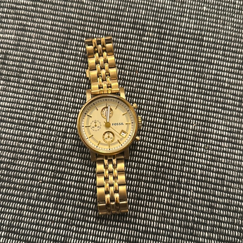 Fossil watch in gold color